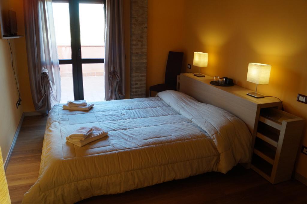 Conte Pietro Room&Breakfast Феррара Экстерьер фото